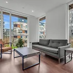 Modern 01 & 02 Bed Apartment In Canary Wharf