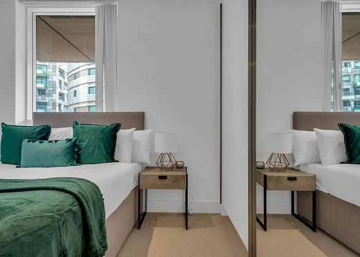 Modern 01 & 02 Bed Apartment In Canary Wharf
