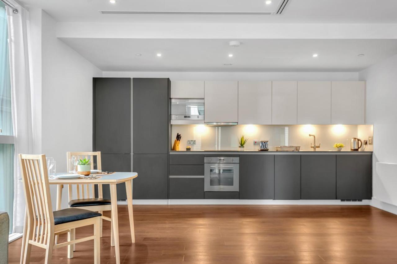 Modern 01 & 02 Bed In Canary Wharf * Londra