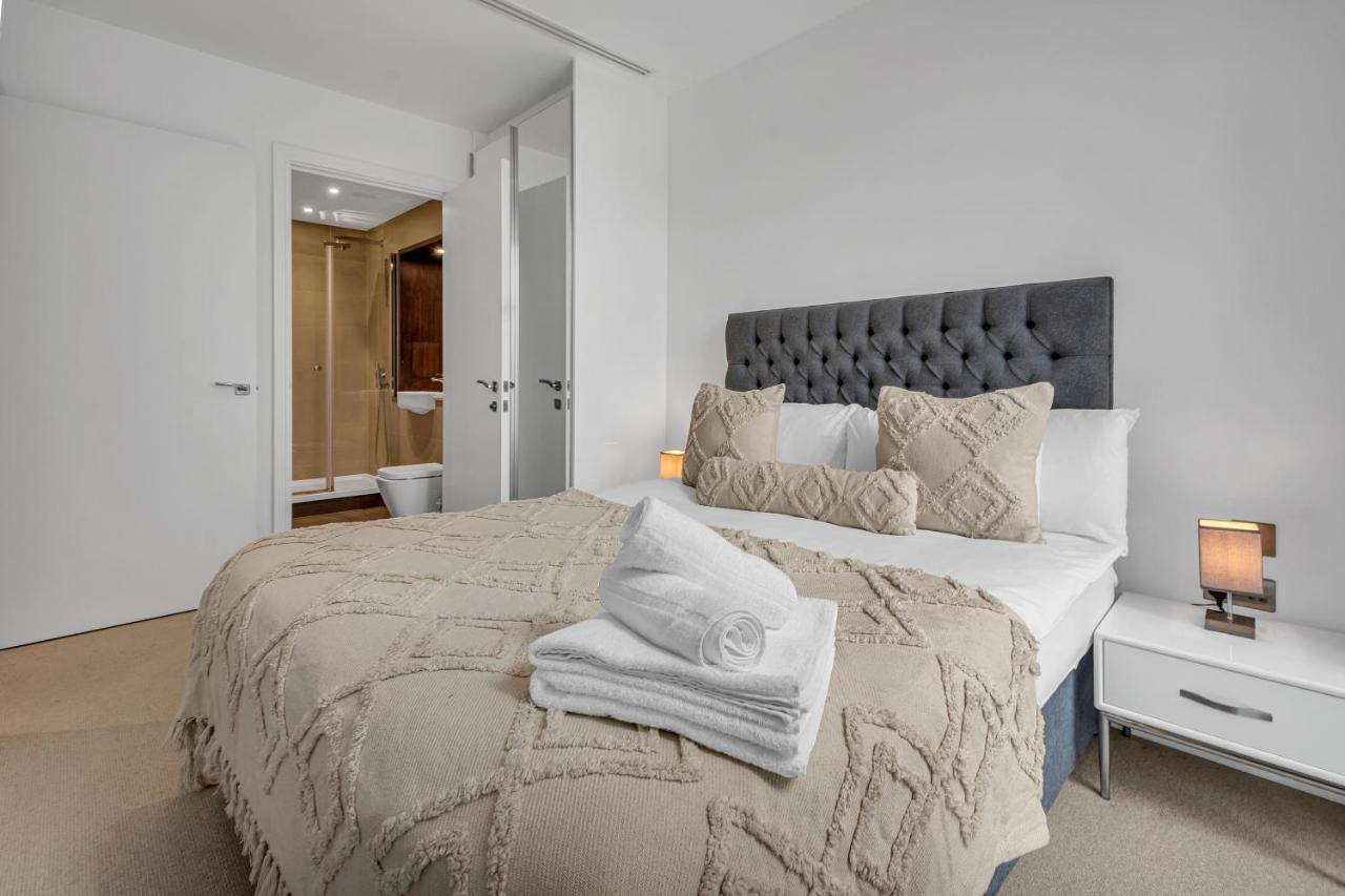 Modern 01 & 02 Bed In Canary Wharf Londra