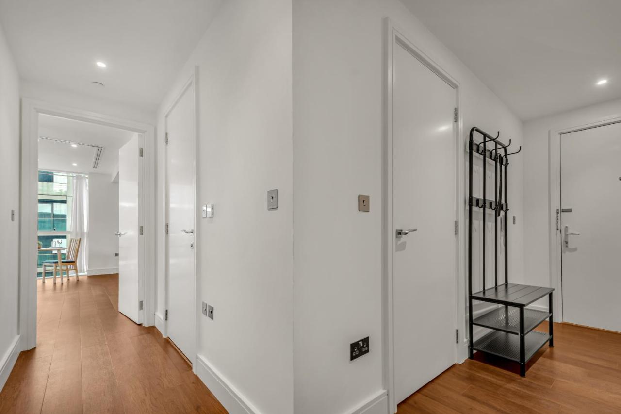 Modern 01 & 02 Bed In Canary Wharf *